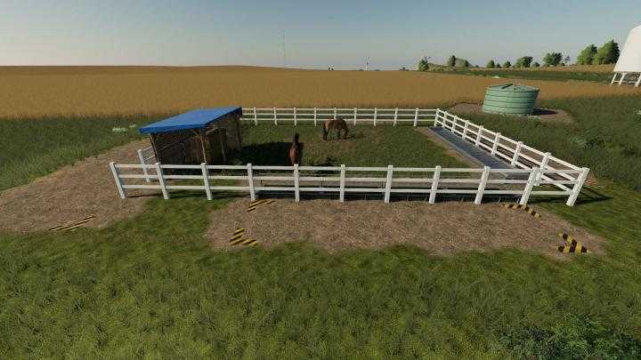 FS19 – Placeable Small Horse Paddock V1