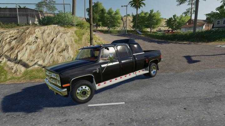 FS19 – Chevrolet Silverado C30 Quad Cab Dually V1