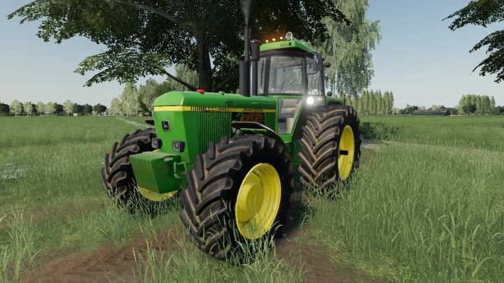 John Deere 4450 Tractor V1.0 FS19